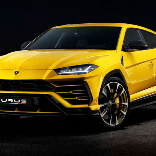 Rent Lamborghini urus