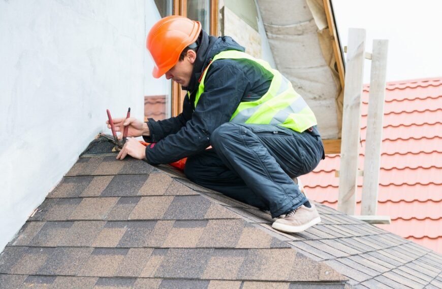 10 Reasons You Should Hire a Commercial Roof Repair Company