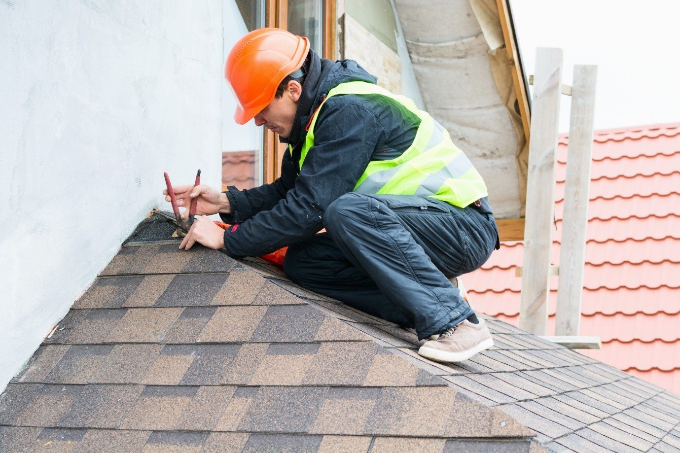 10 Reasons You Should Hire a Commercial Roof Repair Company