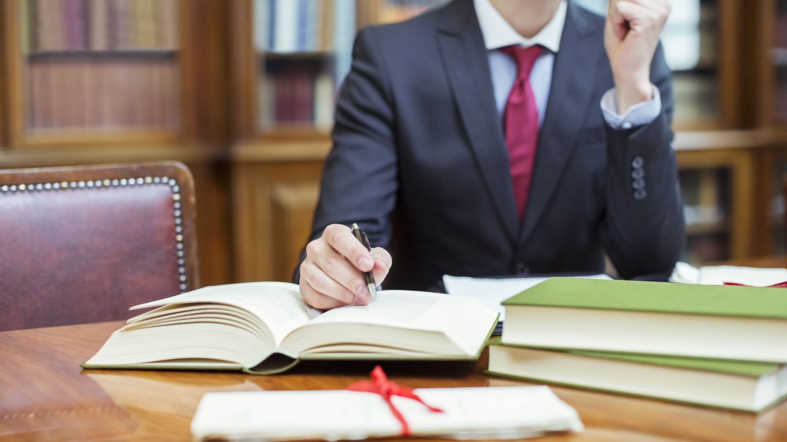 Hire a Top Criminal Lawyer for Outstanding Results