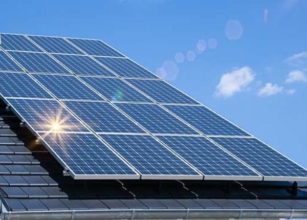 Growatt 2000 watt solar generator