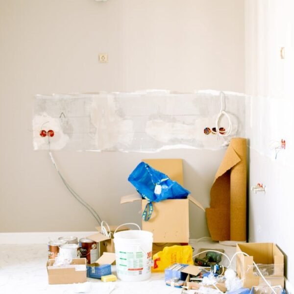 Benefits of Using Storage Services for Home Renovation