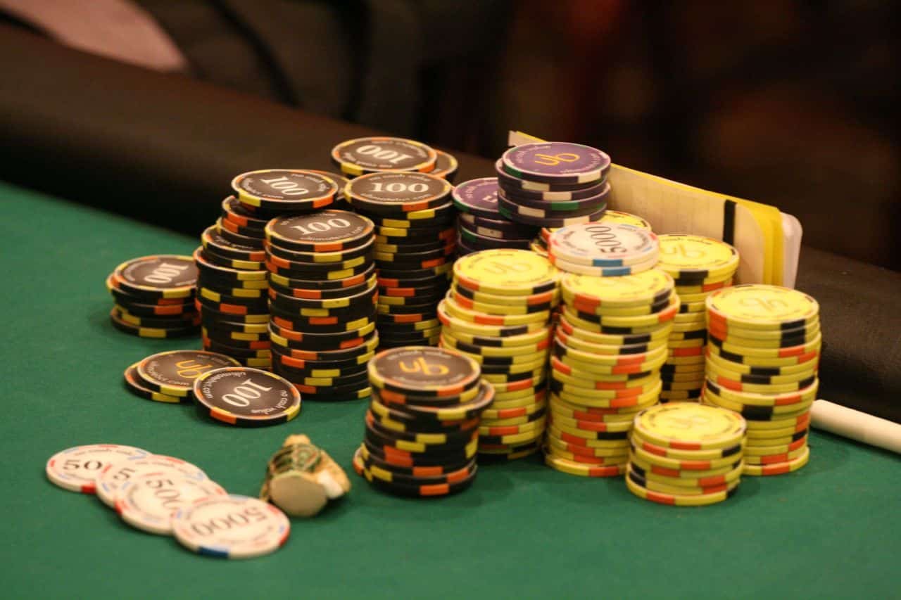 Are There Any Tournaments or Competitions Available at Online Casinos?
