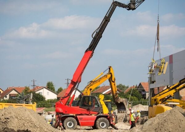 The Significance of Modern and Well-Maintained Crane Hire in Sydney