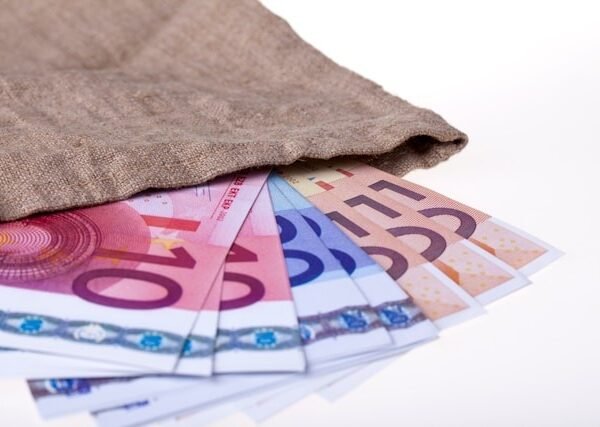 How to Spot Winning Investment Opportunities in Today’s Economy