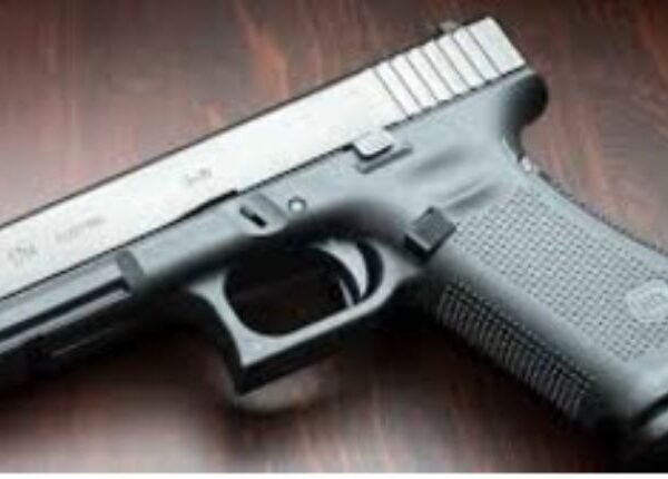 The Pros and Cons of the Glock 17 Pistol