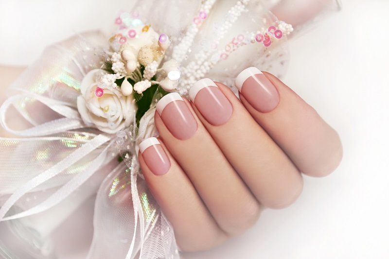 Essential Nail Salon Etiquette: Do’s and Don’ts for Clients