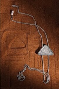 Modern Jewellery Trends: Rings And Necklaces That Define Personal Style